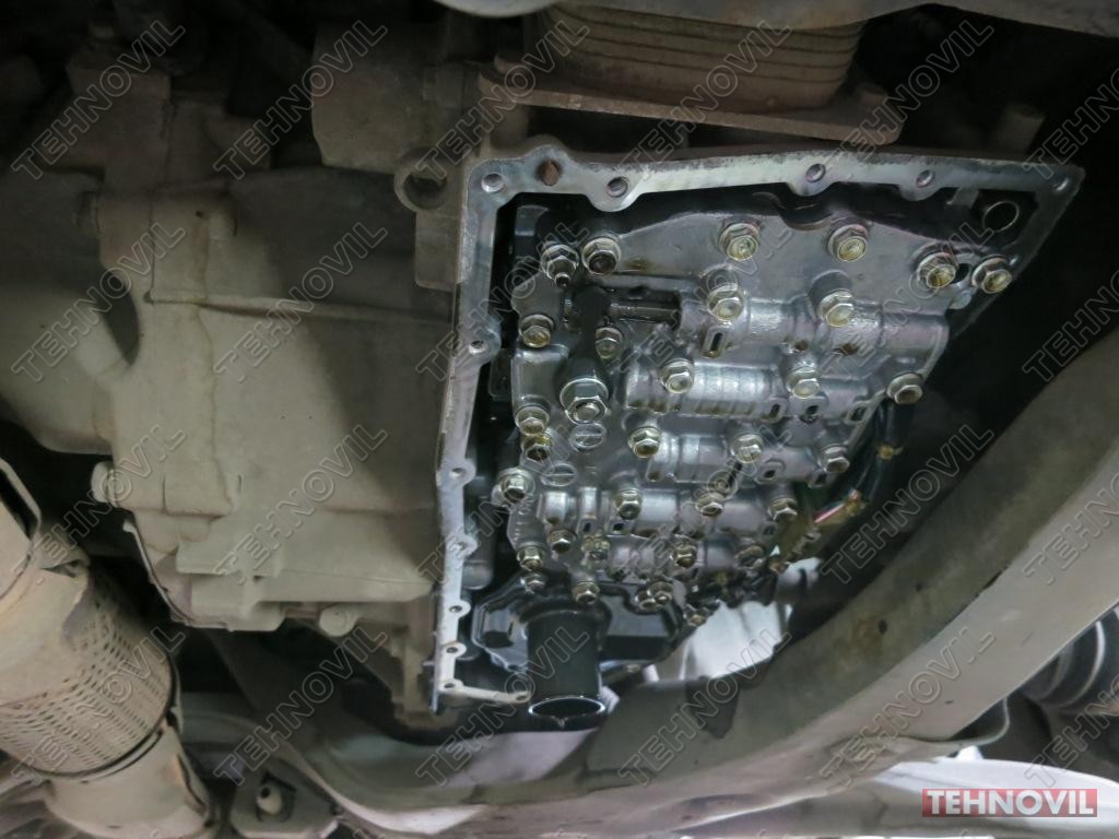 Рекомендации по самостоятельной замене моторного масла в двигателе автомобиля «Nissan Teana»